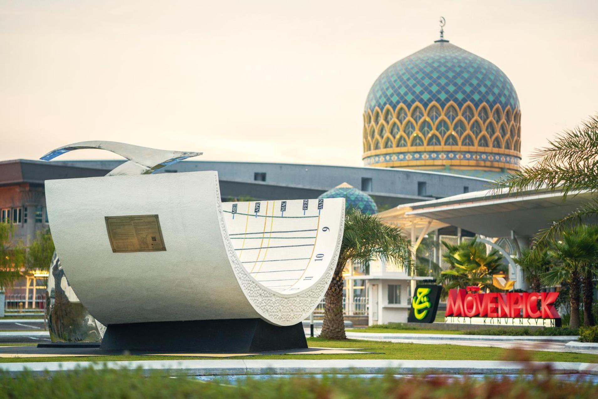 Movenpick Hotel & Convention Centre Klia Sepang Zewnętrze zdjęcie The mosque at the university