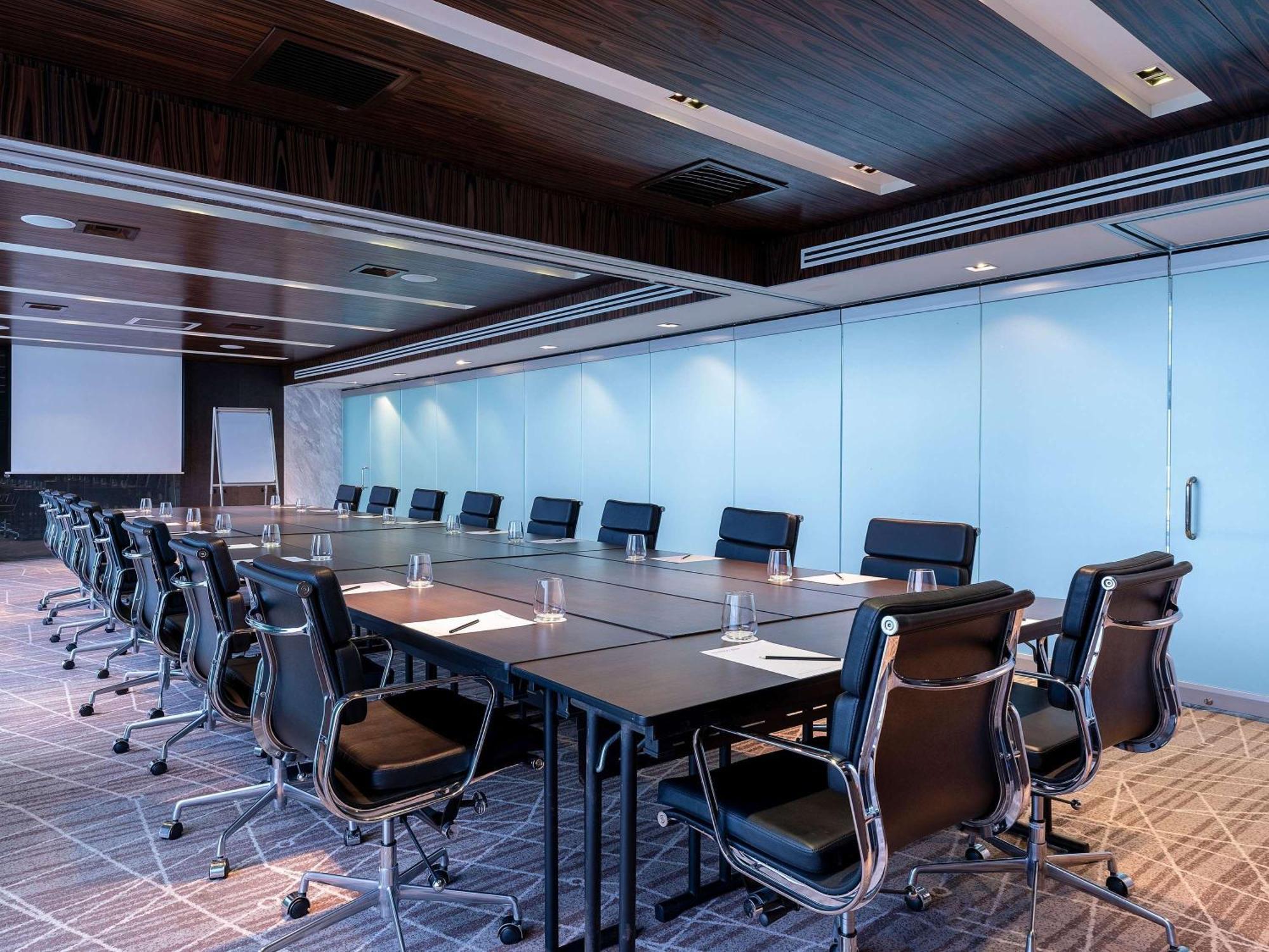 Movenpick Hotel & Convention Centre Klia Sepang Zewnętrze zdjęcie Meeting room