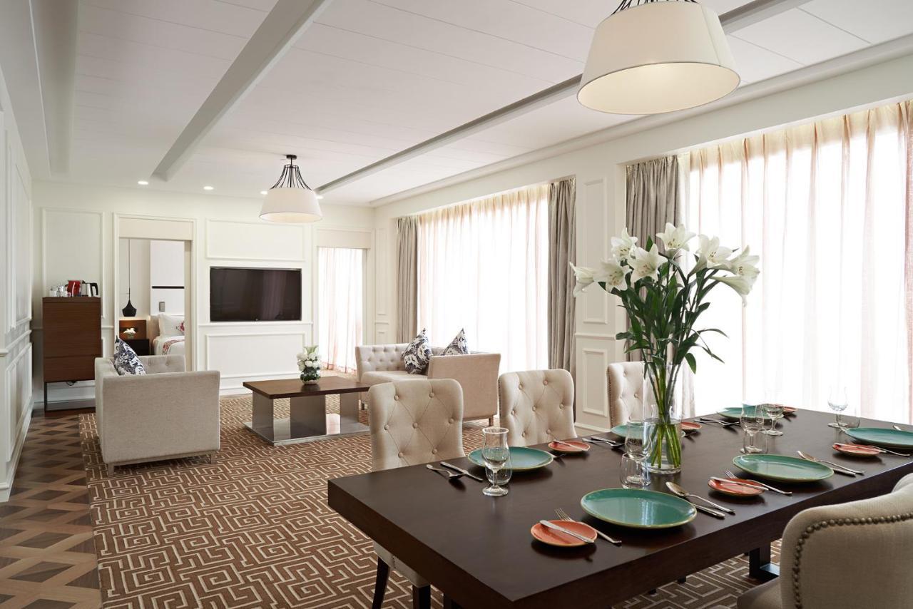 Movenpick Hotel & Convention Centre Klia Sepang Zewnętrze zdjęcie A suite at the hotel