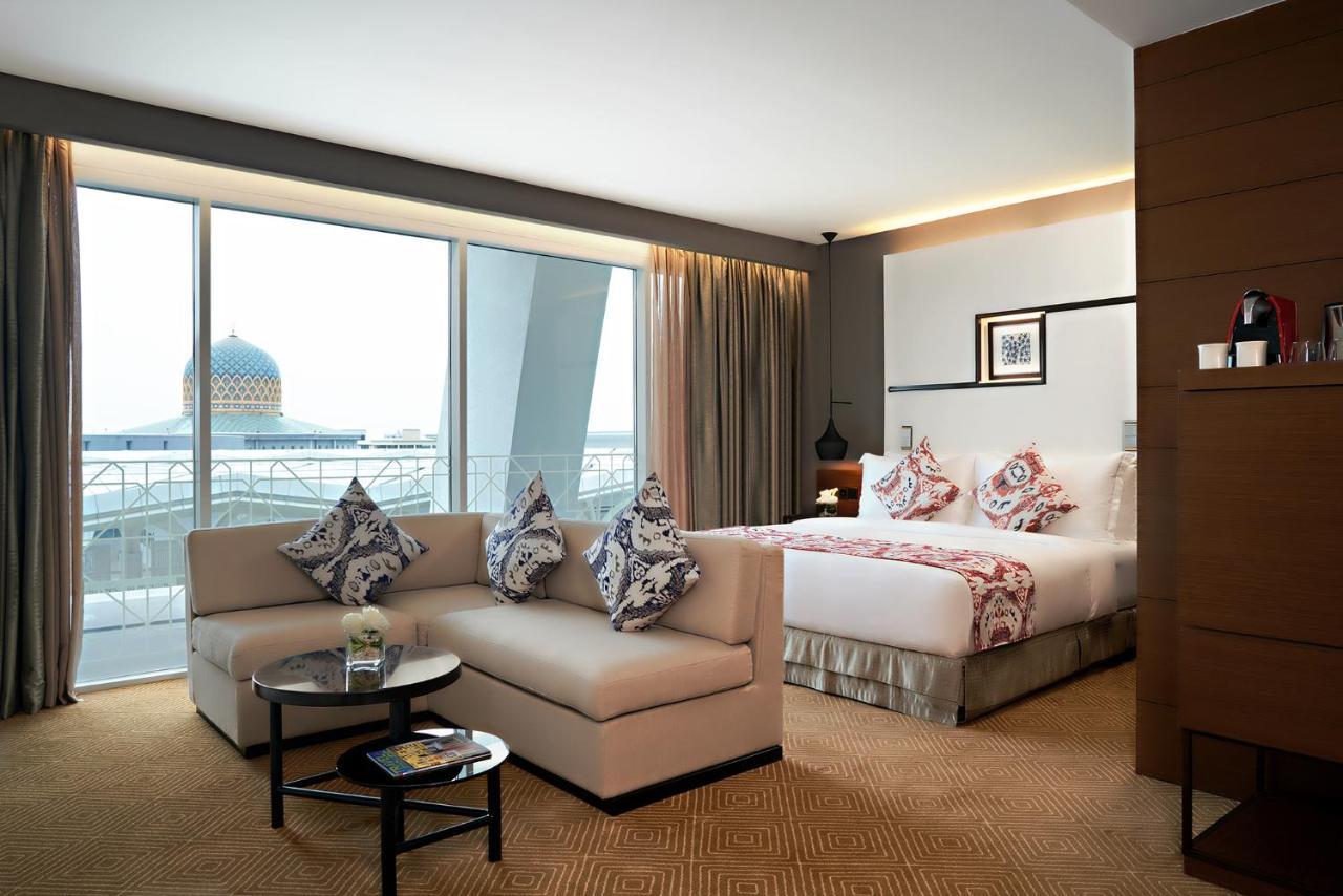 Movenpick Hotel & Convention Centre Klia Sepang Zewnętrze zdjęcie Deluxe Suite