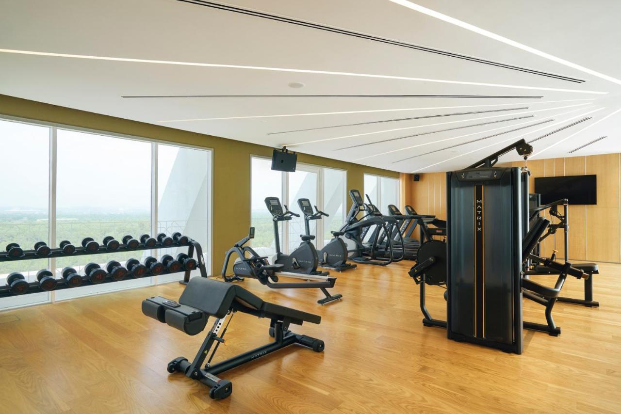 Movenpick Hotel & Convention Centre Klia Sepang Zewnętrze zdjęcie The gym at the hotel
